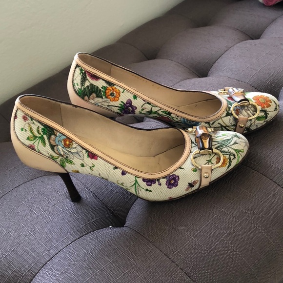 COPY - Gucci Floral Print Fabric Pumps - Size 6 - Picture 3 of 7